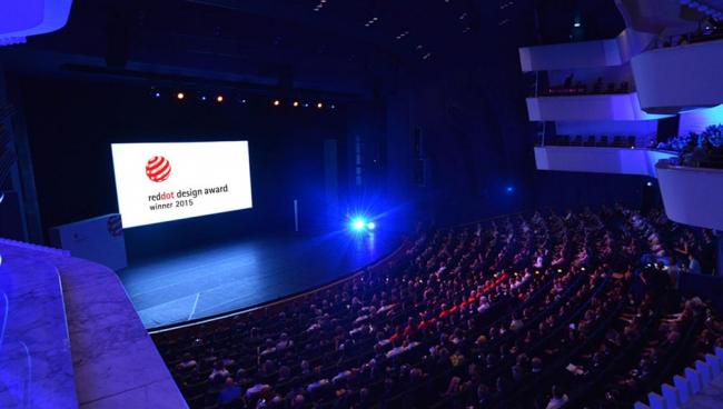 Centor Door recognized for its ‘design excellence’ at the Red Dot Design Awards.