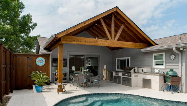 Opening an existing wall to views of the pool, Centor Integrated Dealer Brennan has transformed this home in Coppell, Texas with an Integrated Sliding Door.